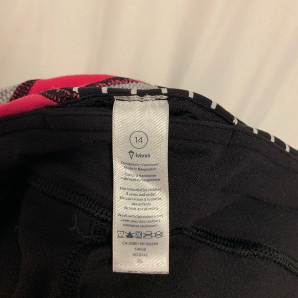 Ivivva Reversible Spanks - Picture 3 of 3